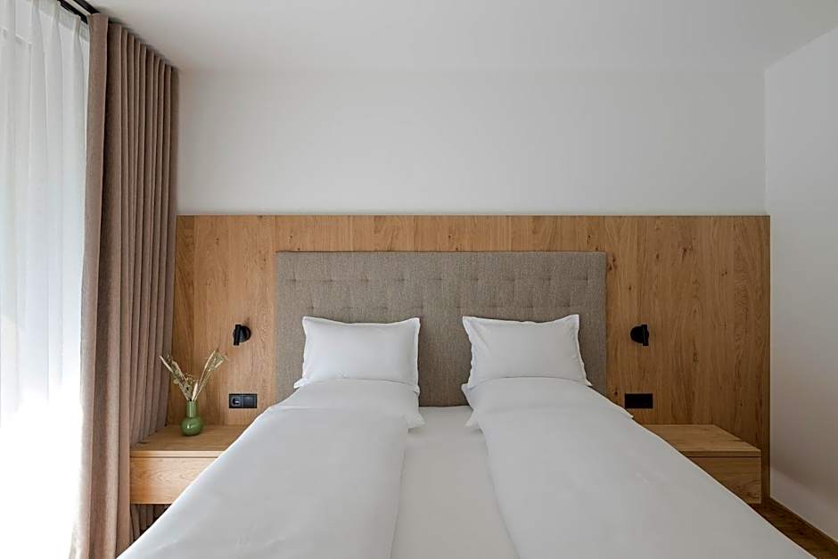 Ramilia Family Apartments Restaurant & Pizzeria