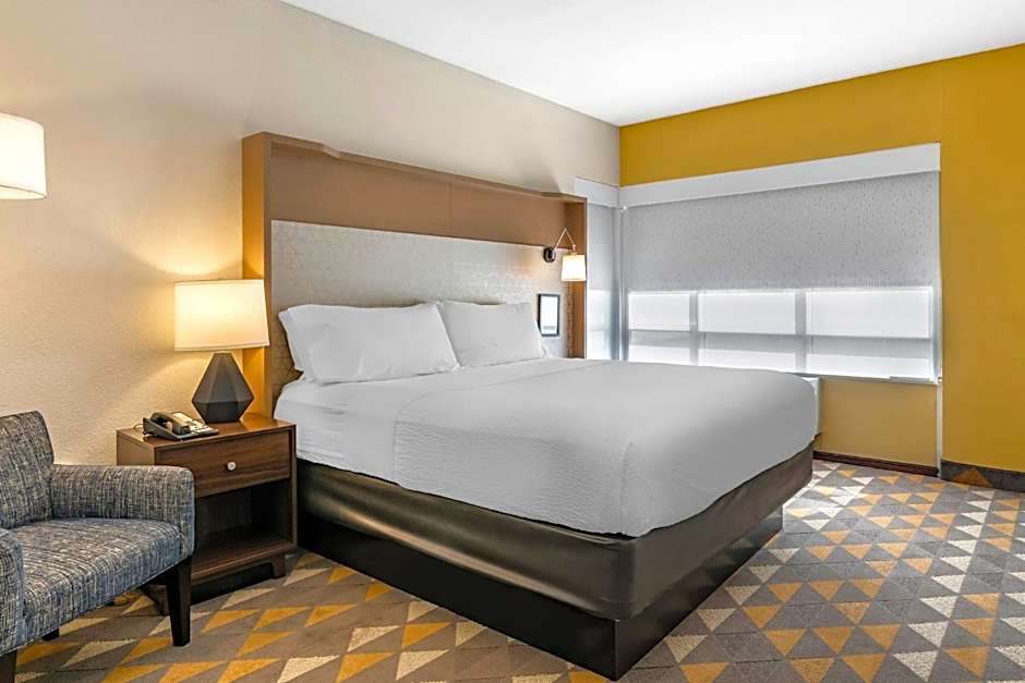 Photo 1 of 1 of 1 King Bed, Mobility Accessible, Bathtub