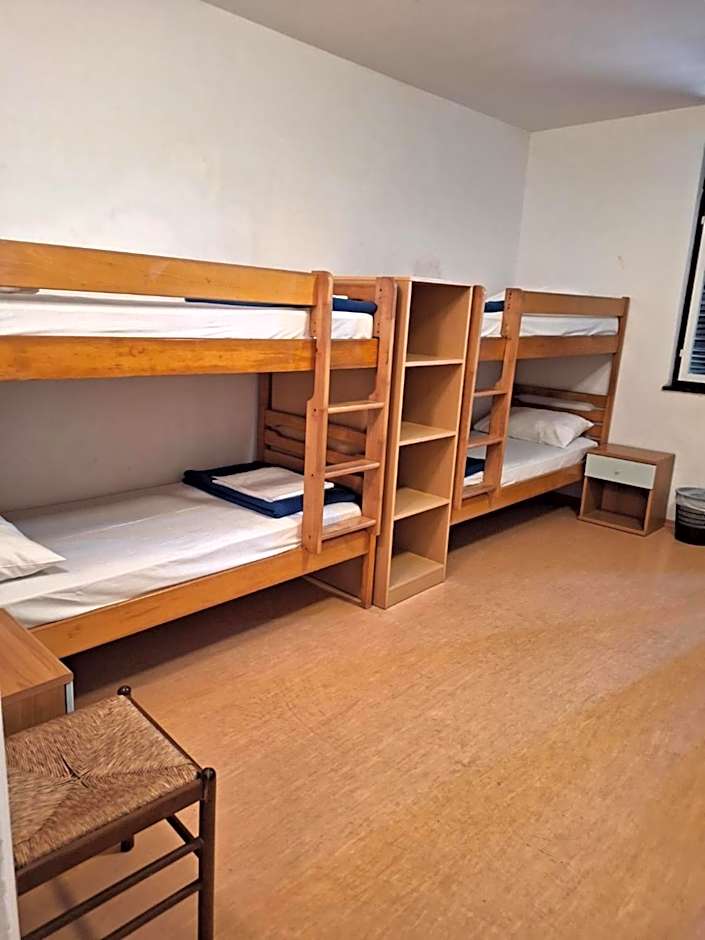 Youth Hostel Pinesta