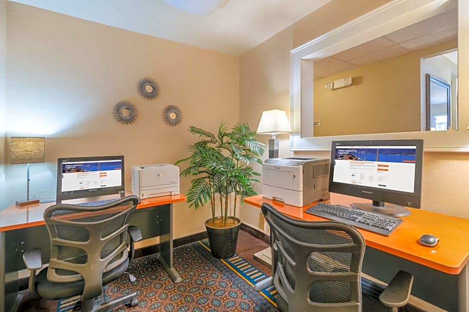 Candlewood Suites Washington-Fairfax By IHG