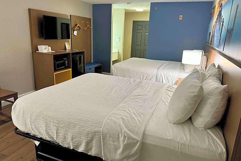 Days Inn by Wyndham Sarasota I-75
