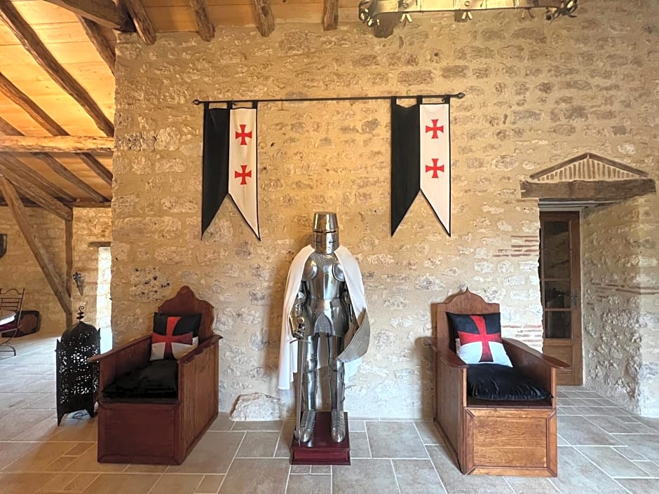 Le Relais des Chevaliers " Chambre des Chevaliers"