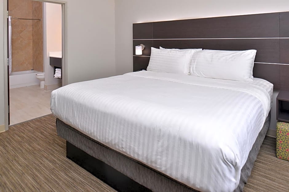 Holiday Inn Express & Suites Corpus Christi-N Padre Island, an IHG Hotel