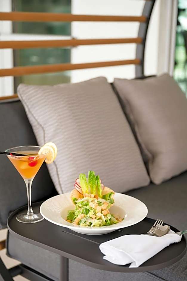 AC Hotel by Marriott Fort Lauderdale Airport