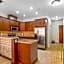 Private apartment with 2 bedrooms, 2 bathrooms, living area, laundry included