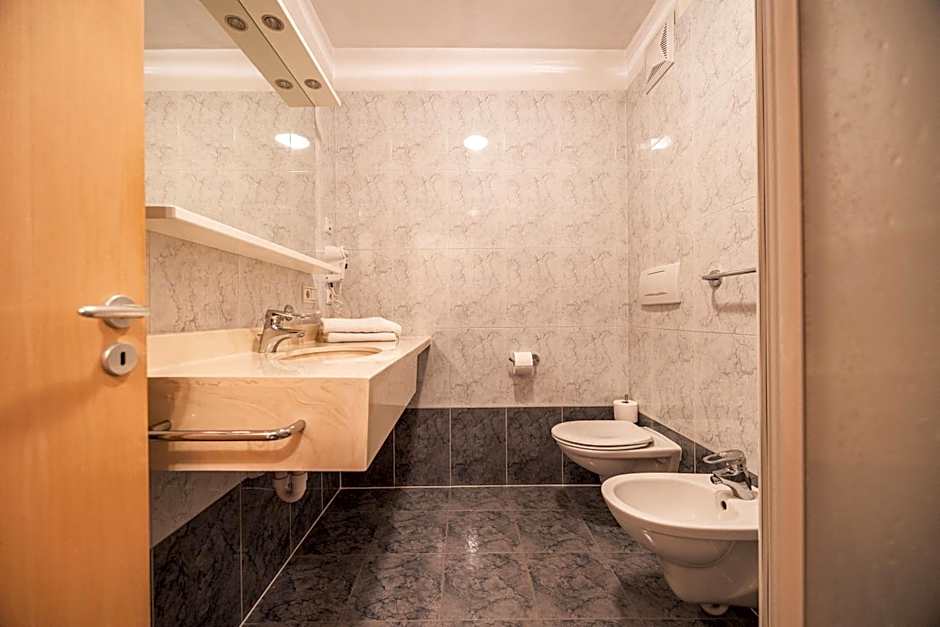 EGGER Apartments & Suites