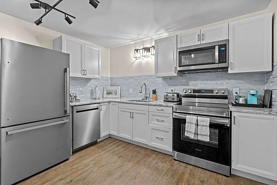 The Beach Haus - Traverse City