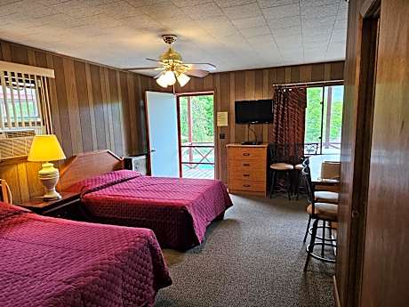 Two-Bedroom Bungalow - Pool-Side