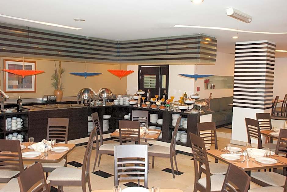 Hotel & Suites PF