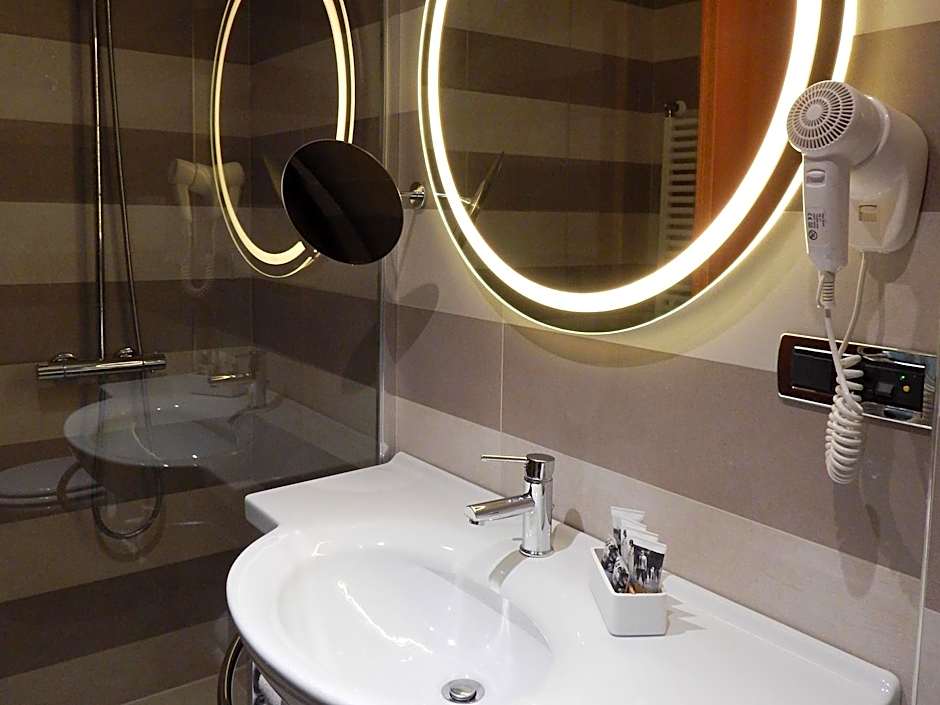 Mercure Leonardo da Vinci Airport