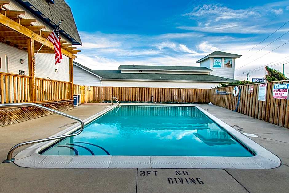 New 2025-Ocean Sands Beach Boutique Inn -Sauna and Saltwater-Mineral Pool until 4AM-Free Beach Bikes and Golf Carts for Famous 