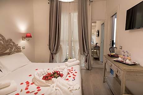 Deluxe Double Room with Balcony