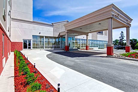 Best Western Plus Bowmanville