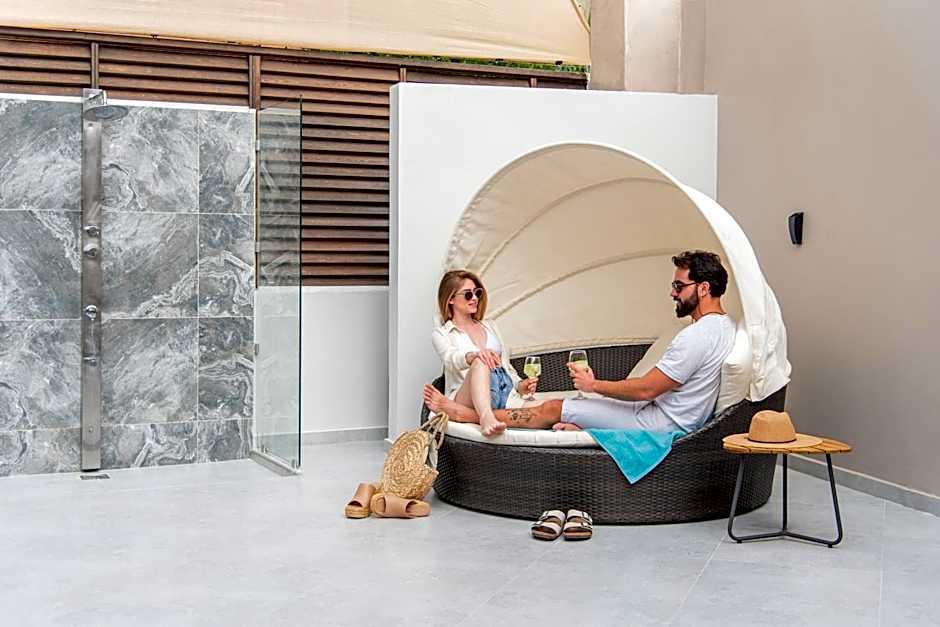 xSuites - Adults Only Boutique Suites with Private Jacuzzi