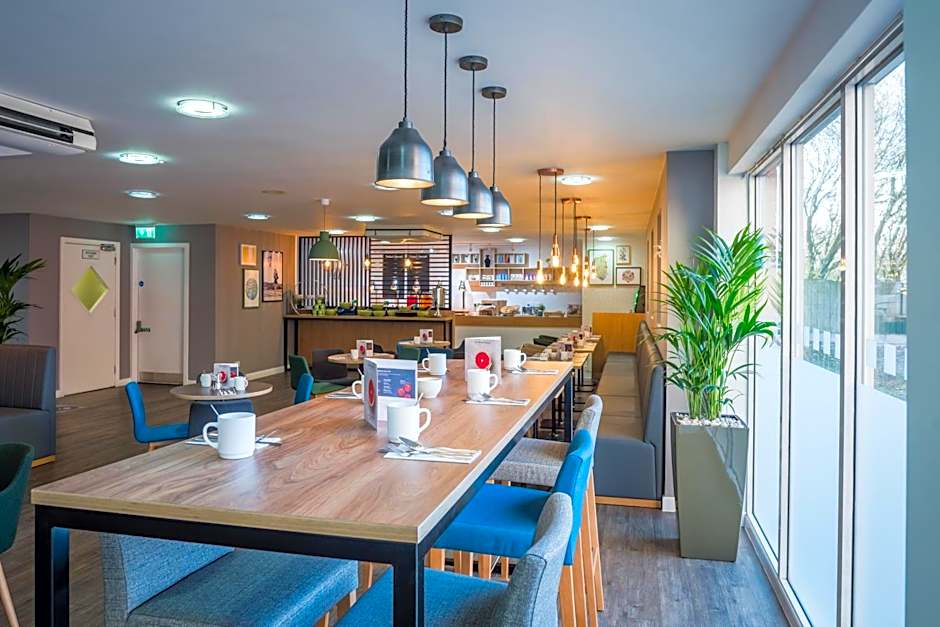 Holiday Inn Manchester West By IHG