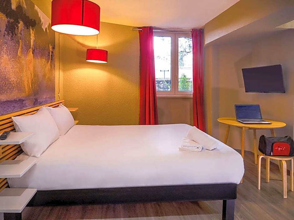 Ibis Arles