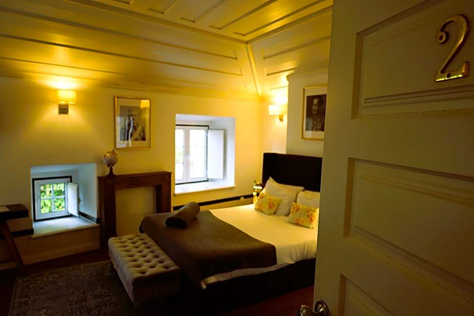 Photo 1 of 6 of Suite