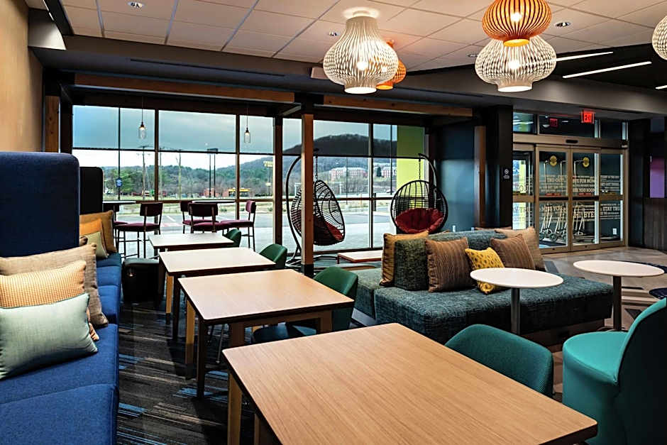 Tru by Hilton Staunton, VA