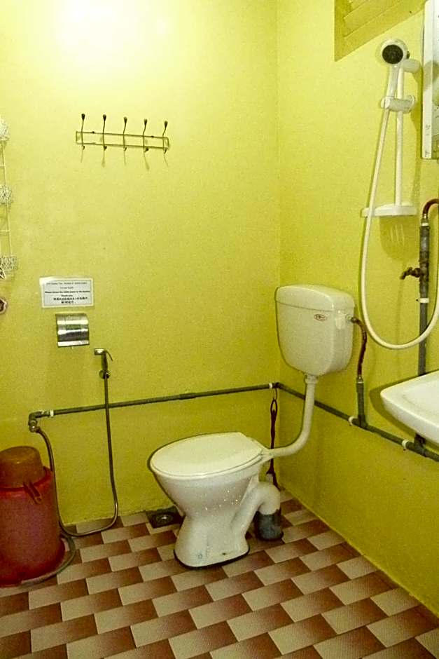 Cheers Garden Chalet