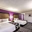 La Quinta Inn & Suites by Wyndham Cincinnati Sharonville