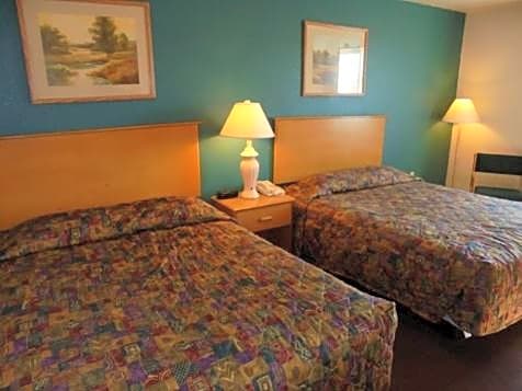 Herington Inn and Suites