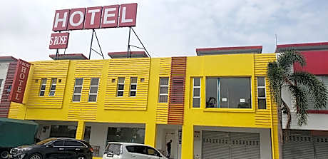 S ROSE HOTEL SEPANG