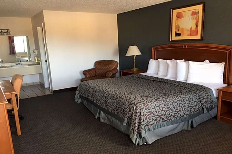Hebbronville Executive Inn