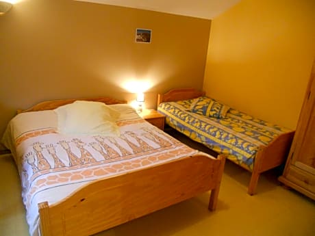 Double Room - 2 to 3 People