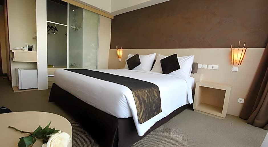 Horison Ultima Ratu Serang