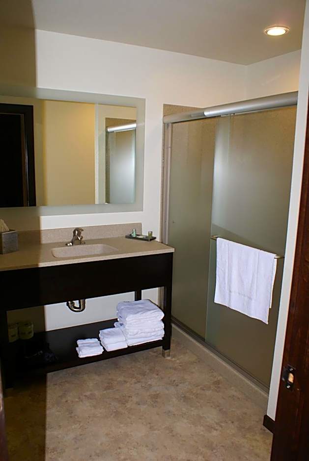 Boarders Inn & Suites by Cobblestone Hotels - Syracuse
