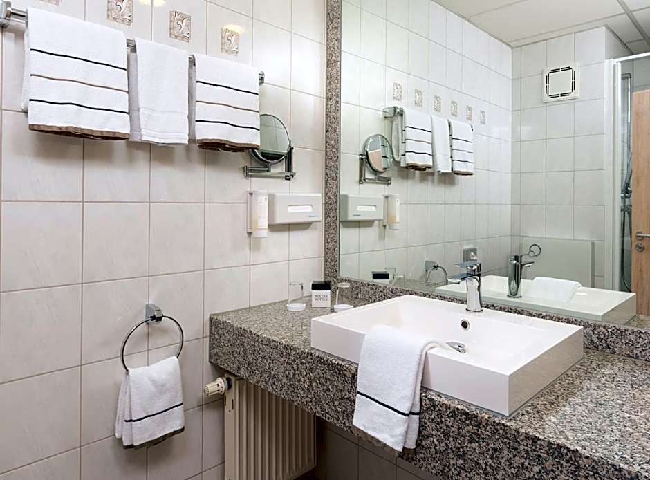 NOVINA HOTEL Sudwestpark