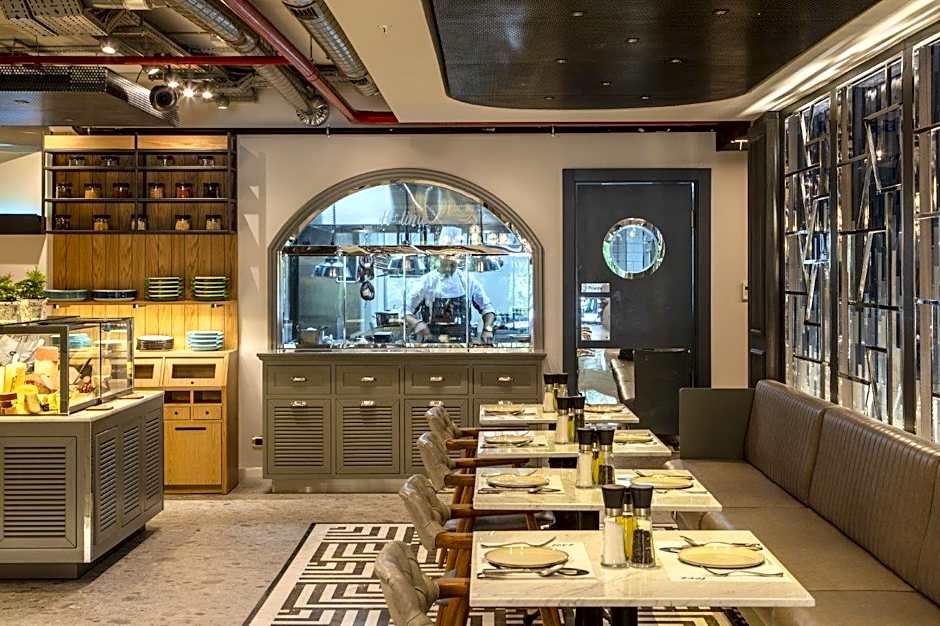 Stayso The House Hotel