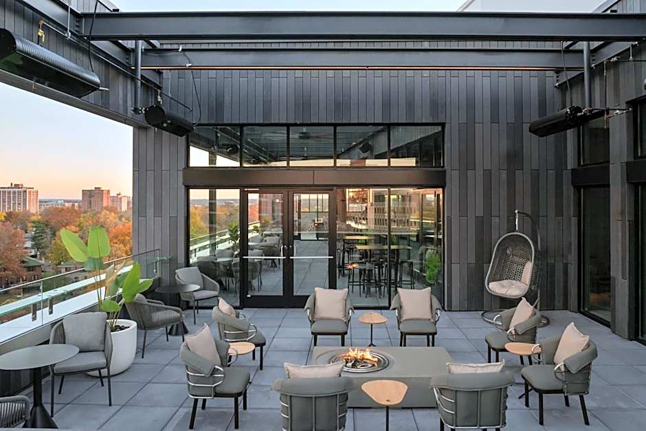 AC Hotel by Marriott St. Louis Clayton