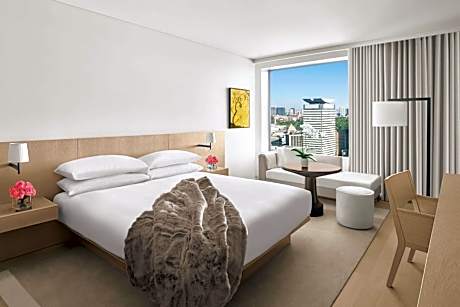 Deluxe, Guest room, 1 King, City view