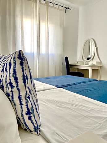 Double or Twin Room with Shared Bathroom