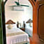 Hotel Bucaneros