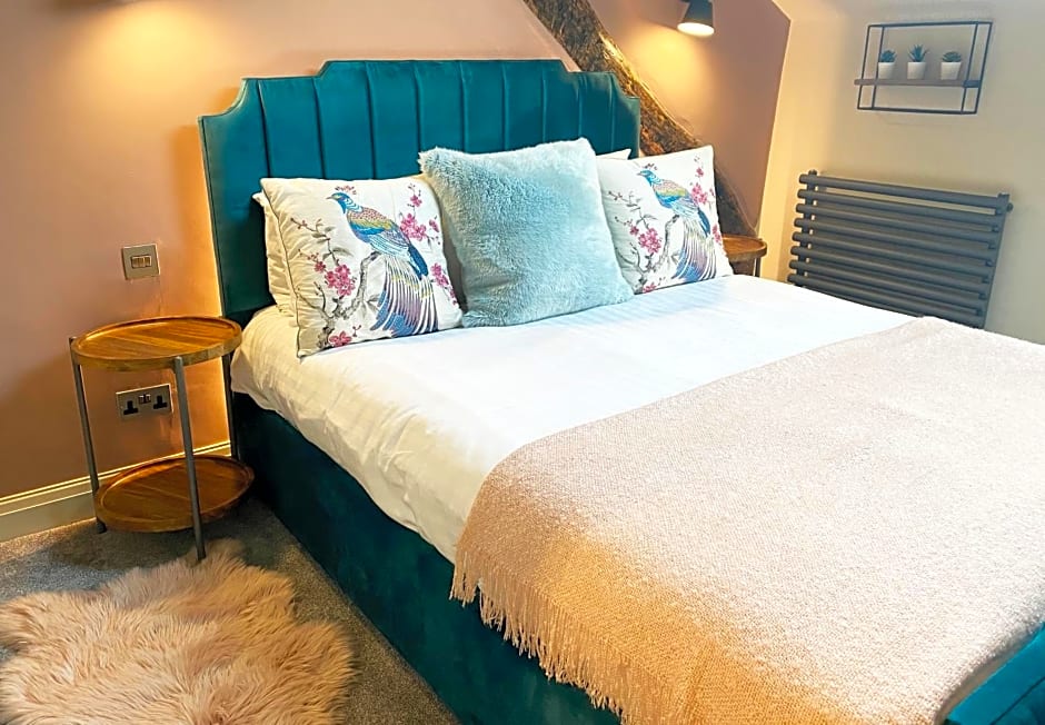 The Hive at Poppi-Red