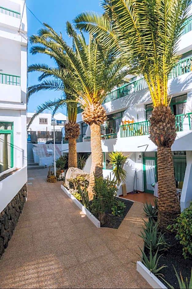 Central location in a great complex with 300mbps internet