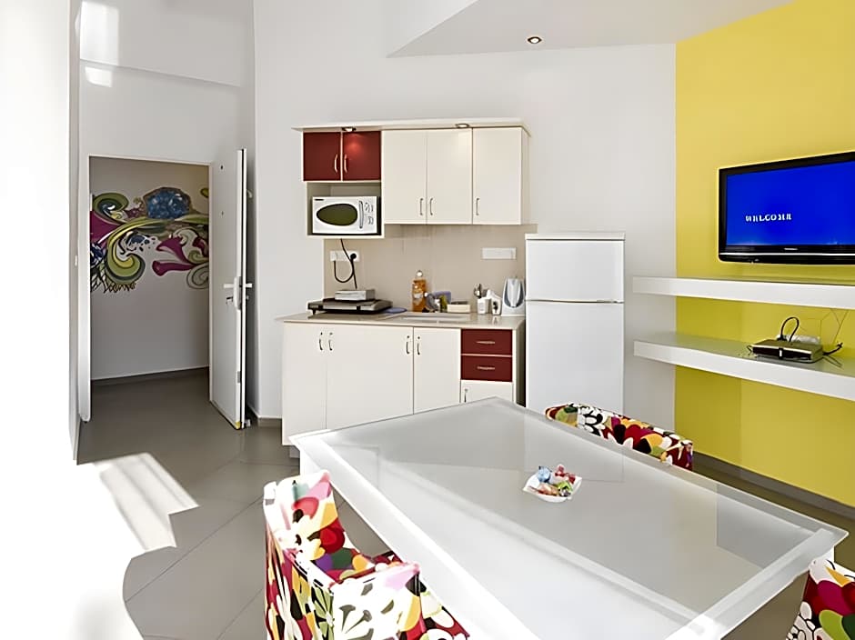 1926 Designed ApartHotel