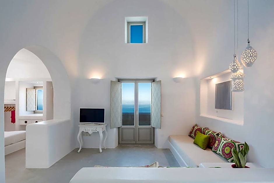 Skyfall Suites - Adults Only