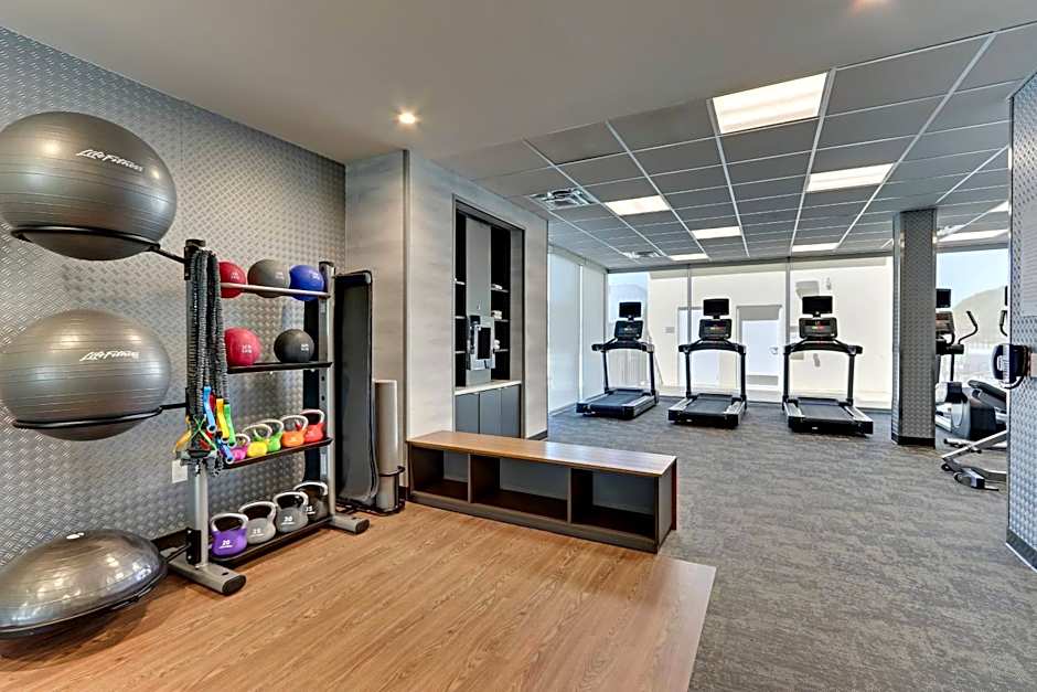Fairfield Inn & Suites by Marriott Dallas Love Field