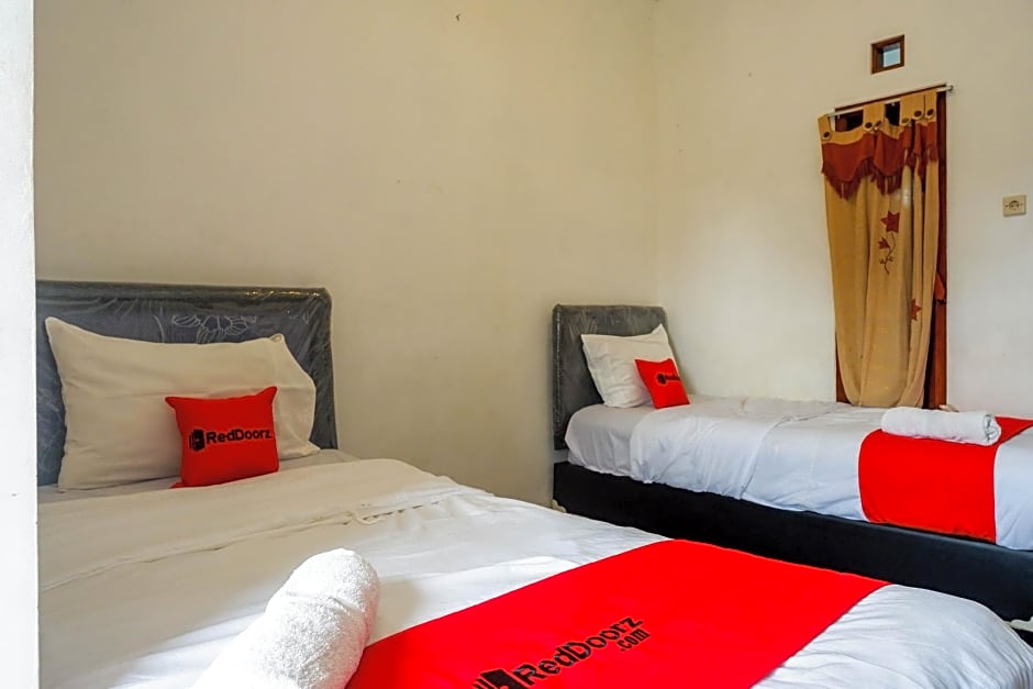 RedDoorz Syariah @ Elga Sastro Inn Malioboro