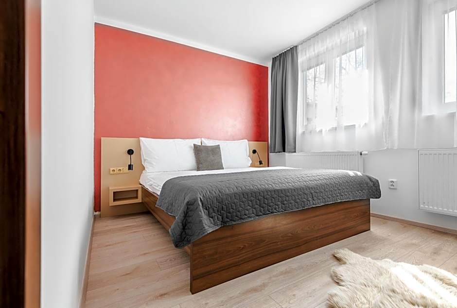 No 28 Rooms & Apartments