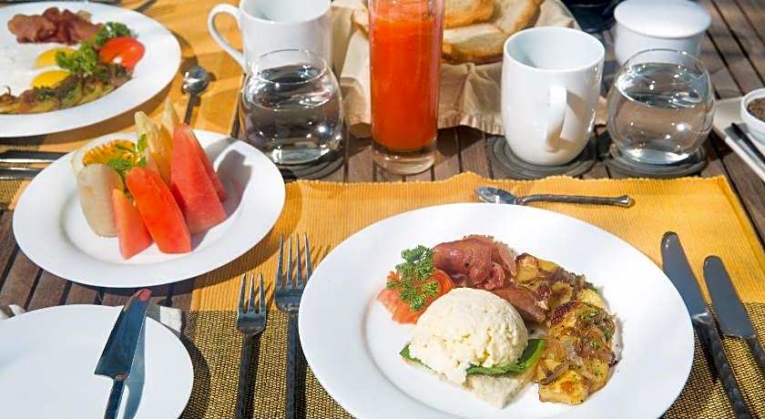 Sri Sharavi Beach Villas and Spa