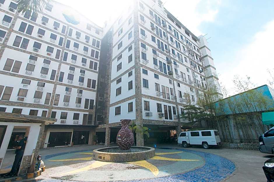 RedDoorz @ Sun Miles Condominium