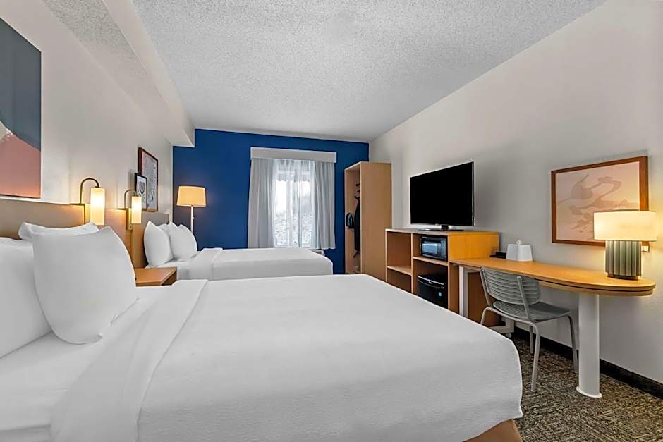 Spark by Hilton Hershey Near the Park