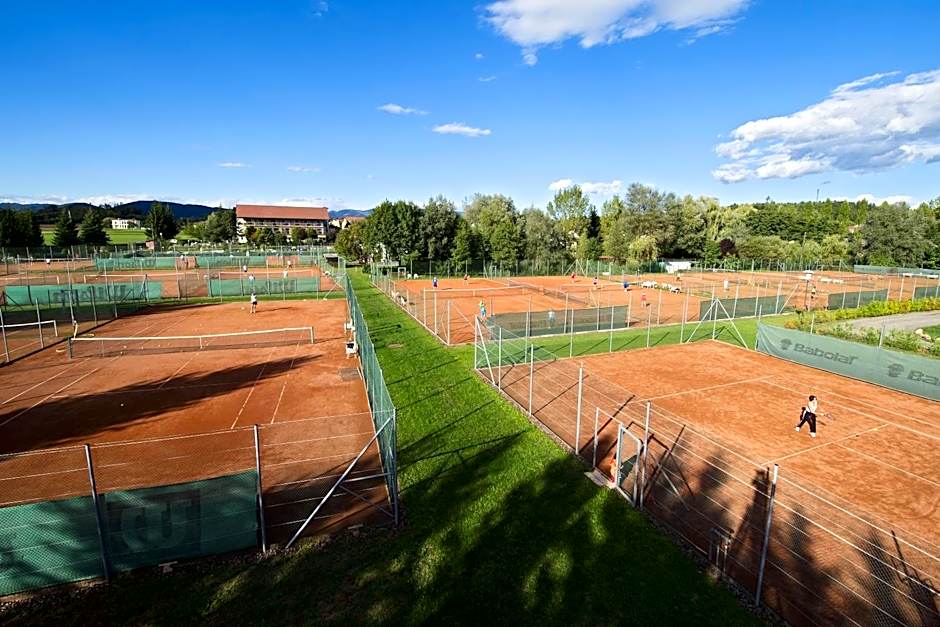 Golf-Tennis-Wellnesshotel Mori