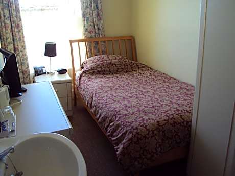 Single Room with Shared Toilet