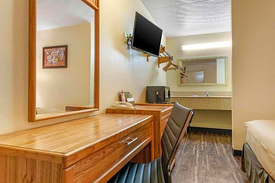 Rodeway Inn Jeffersonville - Washington Court House