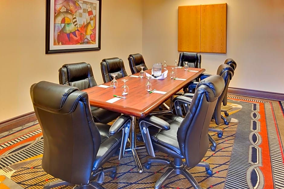 Holiday Inn Hotel & Suites Bakersfield By IHG